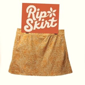 - - - EASY ON/OFF VELCRO SUMMER RIP SKIRT